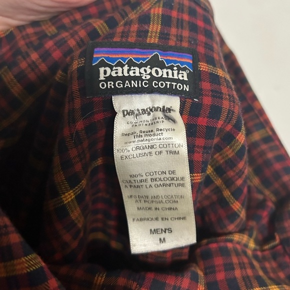 Patagonia Size medium Plaid Organic Cotton Outdoor Button Down Shirt - Picture 3 of 5